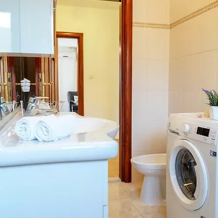 Dadic Lejlighed Kaštela