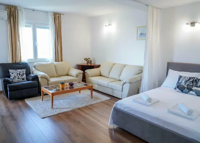 Dadic Appartamento Kaštela